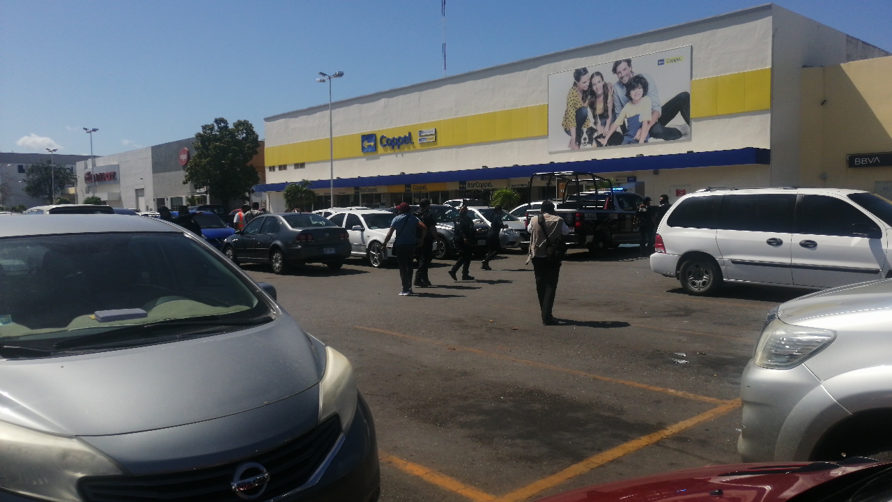 Violento robo en BBVA en Chetumal