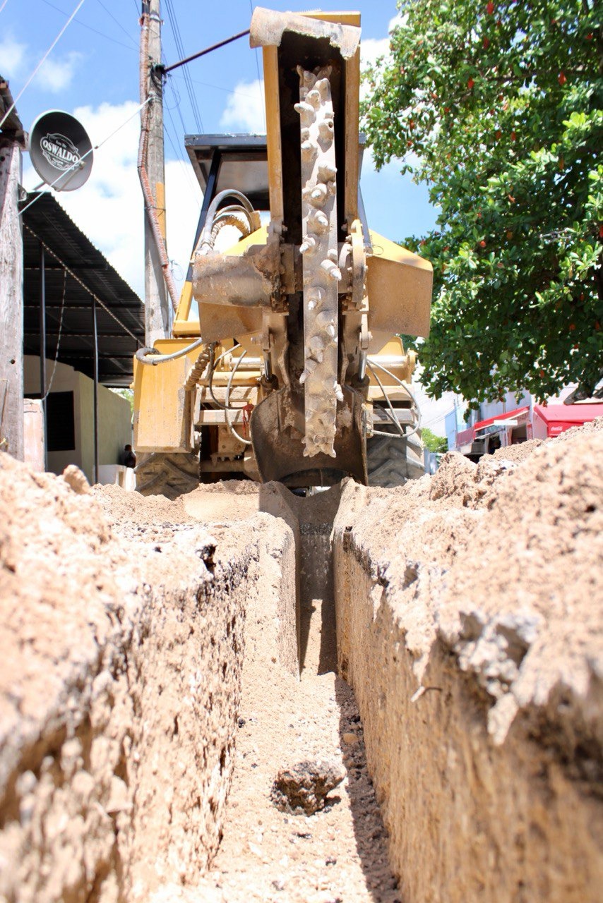 Arrancan en Puerto Morelos obras en red de agua potable e introducción de drenaje .