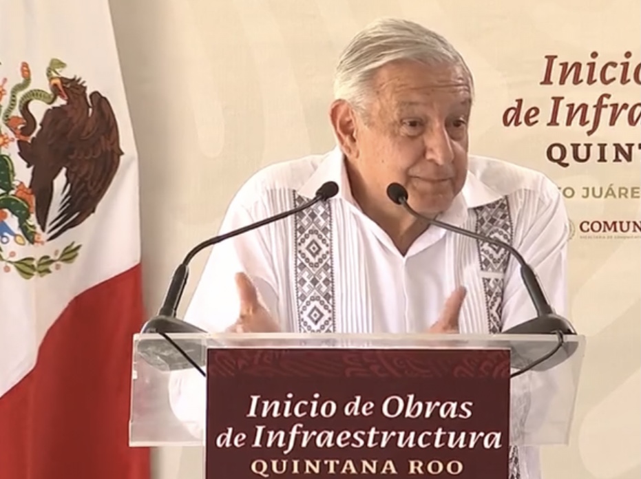 Amlo formaliza inicio de obras de infraestructura en Quintana Roo.