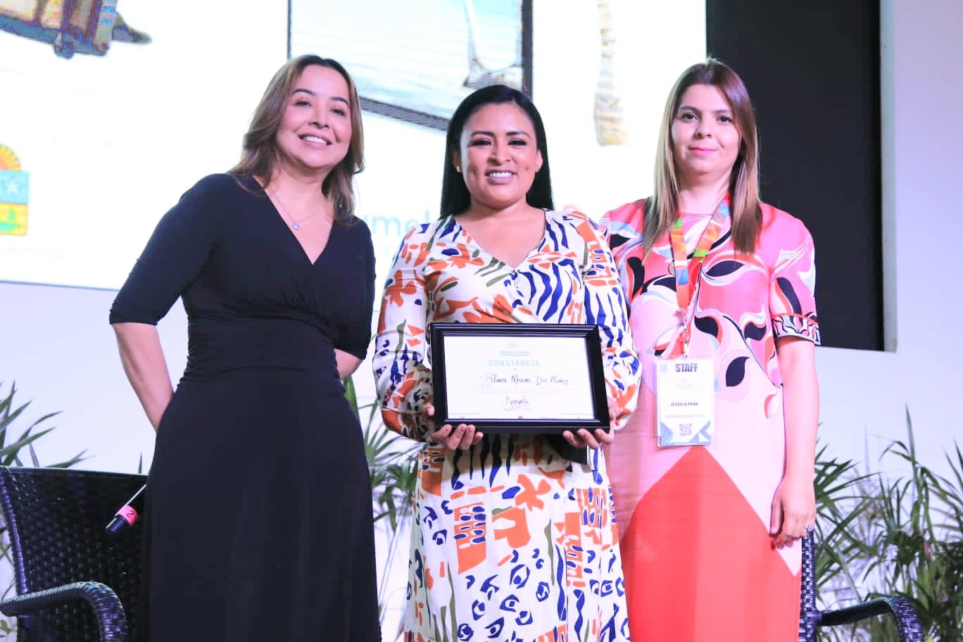 Presenta Blanca Merari plataforma “Hola Puerto Morelos” en el World Tourism Trends Summit 