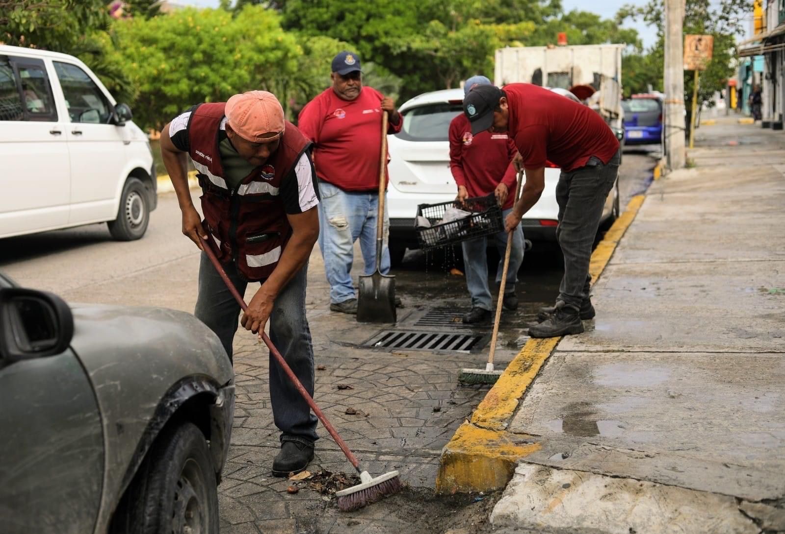 Refuerzan trabajos de prevención por lluvias en Cancún