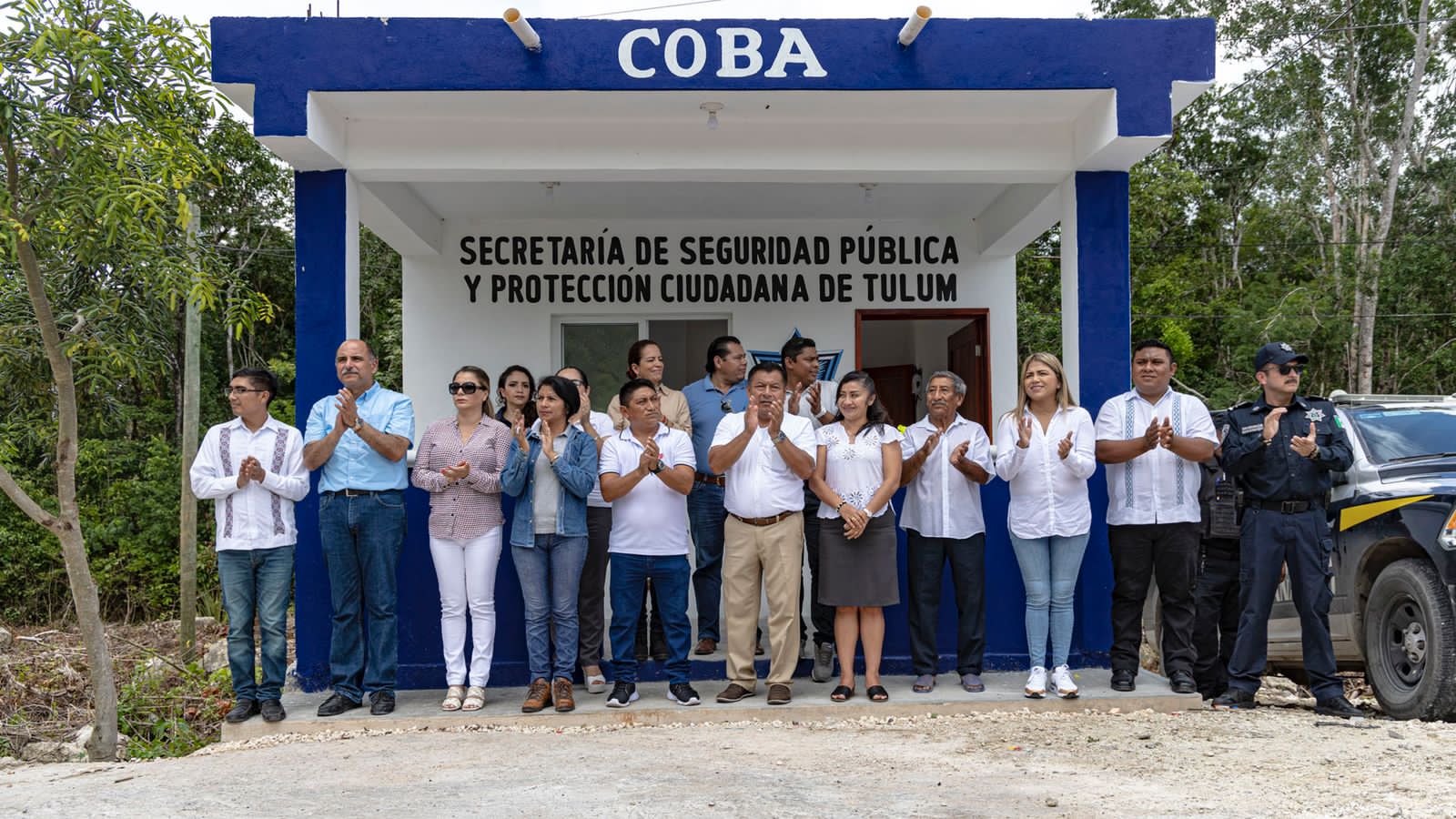Marciano Dzul transforma caminos de acceso en zona maya , y activa caseta de seguridad en Cobá.