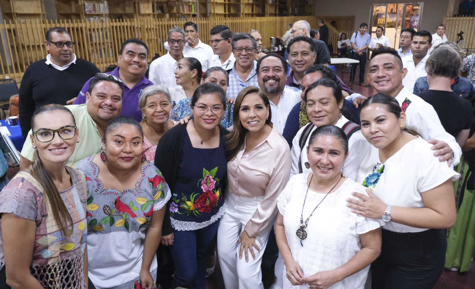 Anuncia Mara Lezama comité para aniversario 50 de Quintana Roo