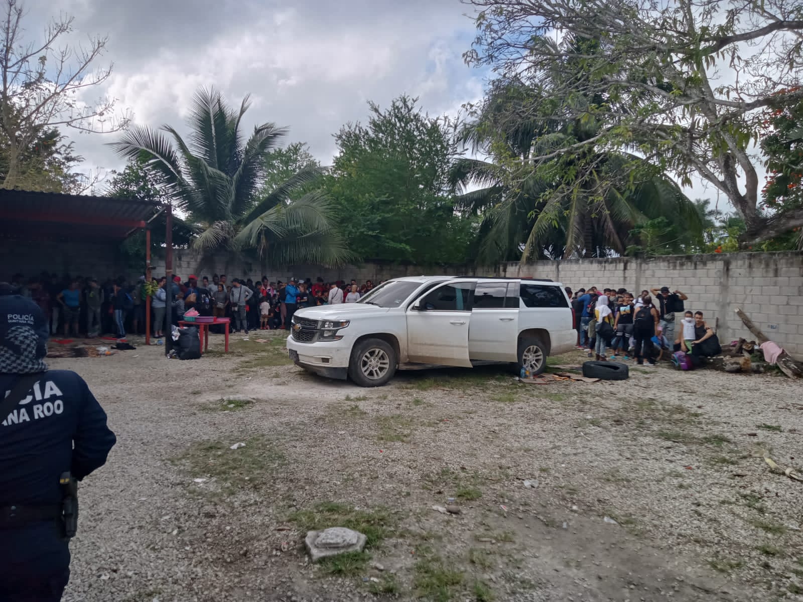 Rescatan al menos 200 indocumentados cubanos y nicaragüenses en el sur de Quintana Roo