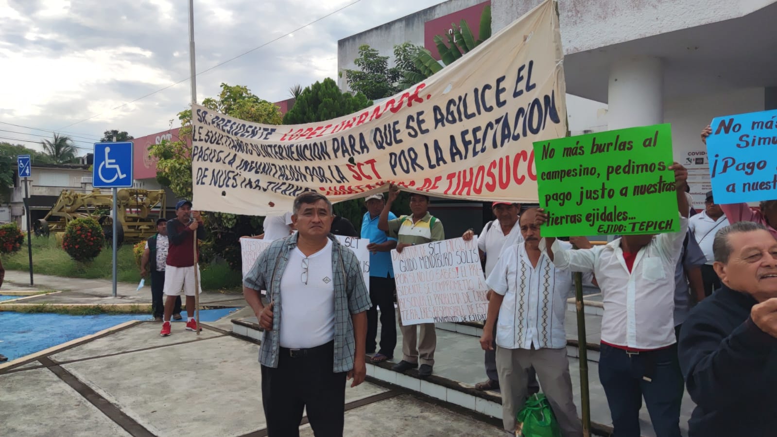 Tren Maya: Ejidatarios de Tihosuco bloquean carretera a Mérida y amenazan con tomar la SCTI