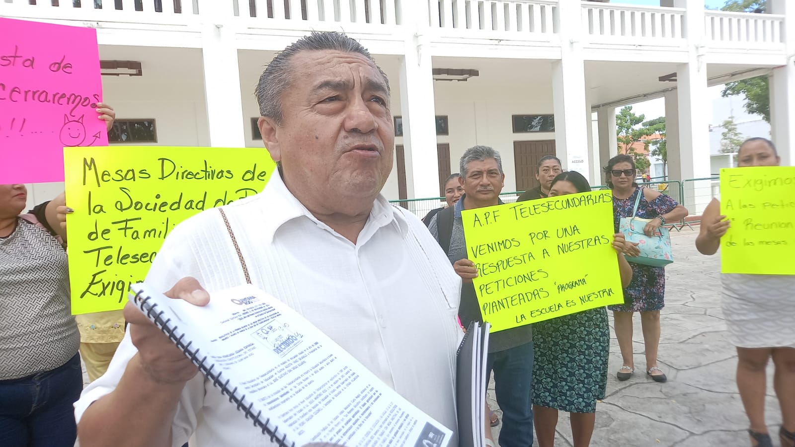 Denuncian condiciones precarias para más de 2 mil estudiantes de telesecundaria en Quintana Roo