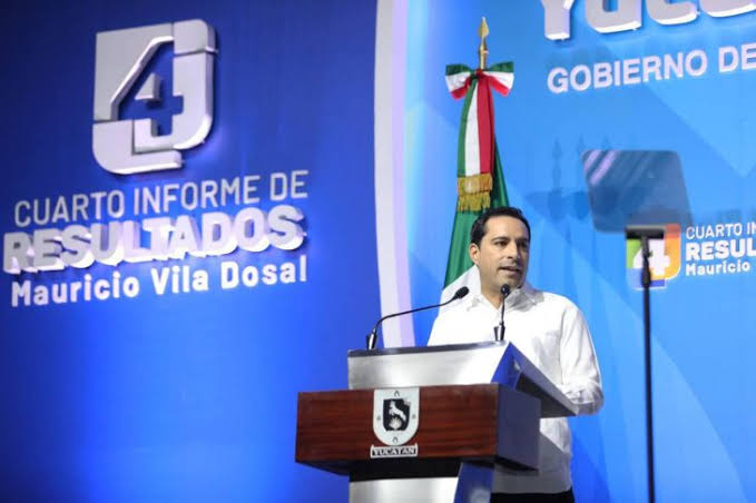 Mauricio Vila rinde su cuarto informe de gobierno , Lili Campos, alcaldesa quintanarroense acudió al evento.