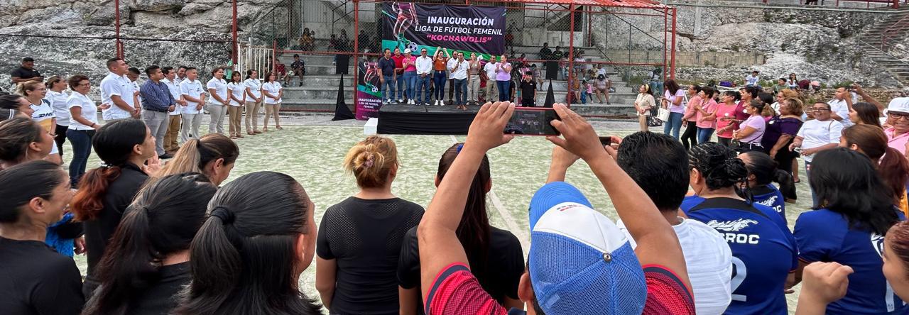 Croc Cancún inaugura liga de fútbol femenil 