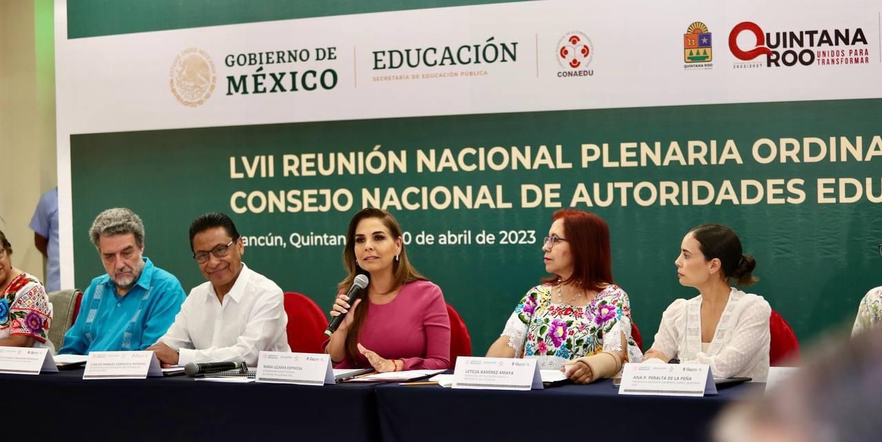 Expone Mara Lezama bondades del tren Maya ante sector educativo del país 