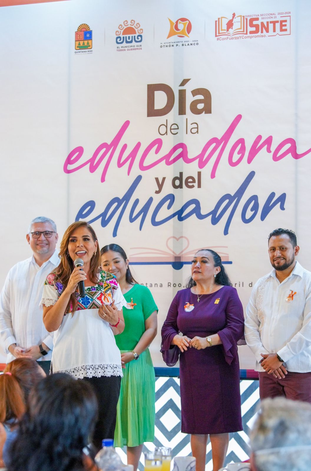 Destaca Mara Lezama papel de las educadoras en la formación de la niñez 