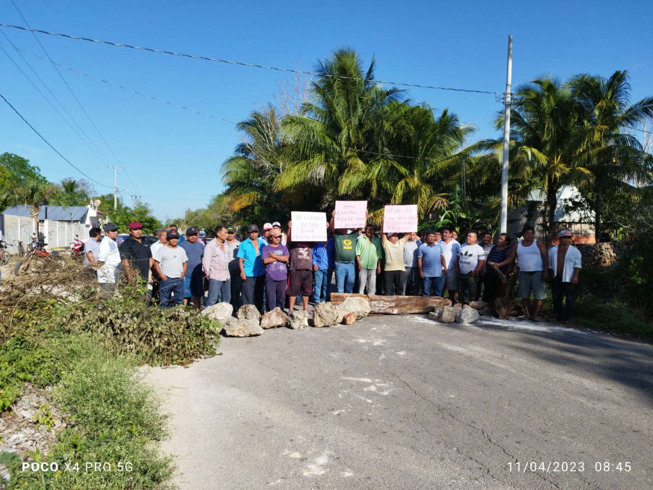 Levantan bloqueo en carretera Carrillo Puerto - Valladolid 