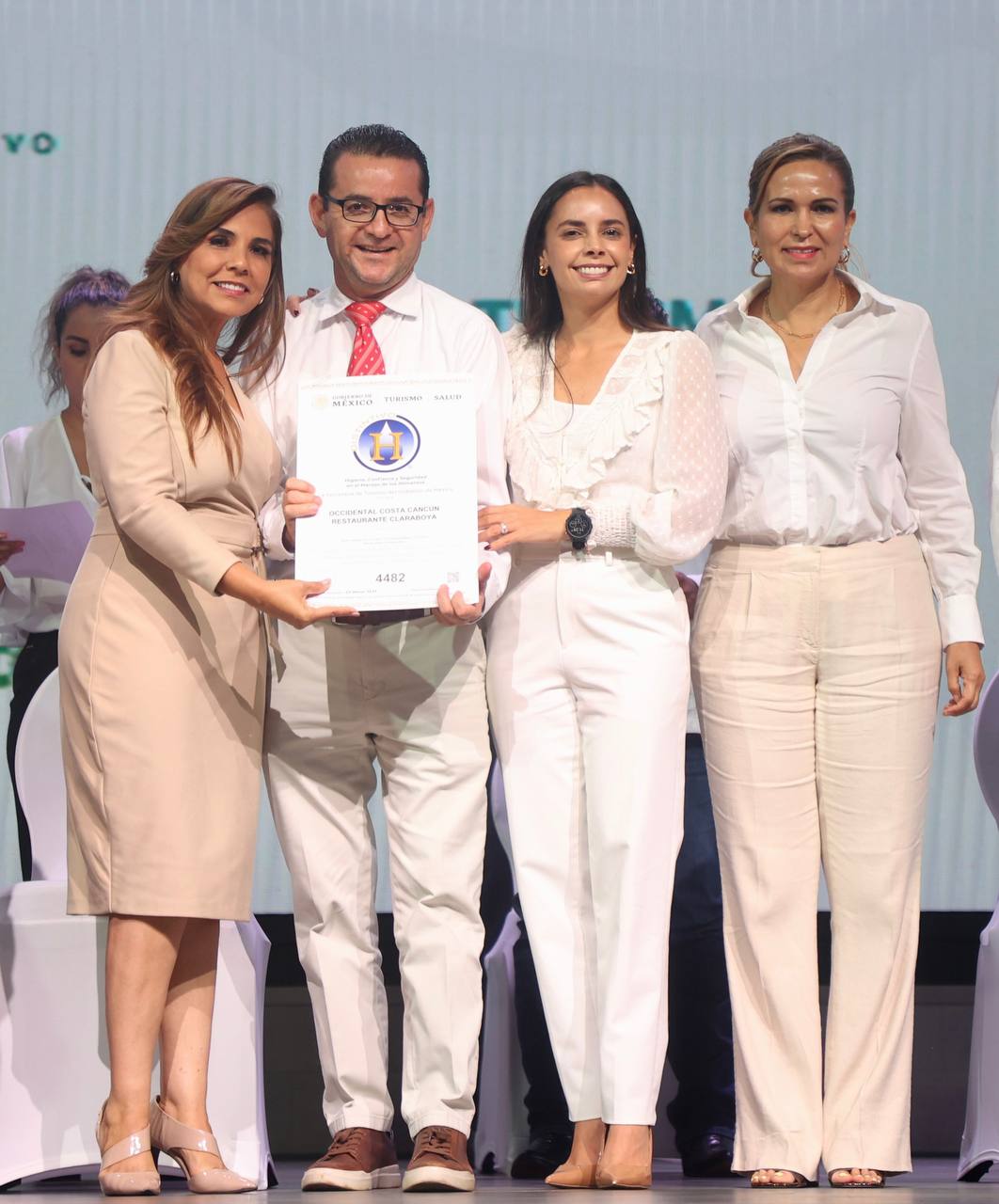 Quintana Roo primer lugar nacional en entrega de distintivos H: Mara Lezama 