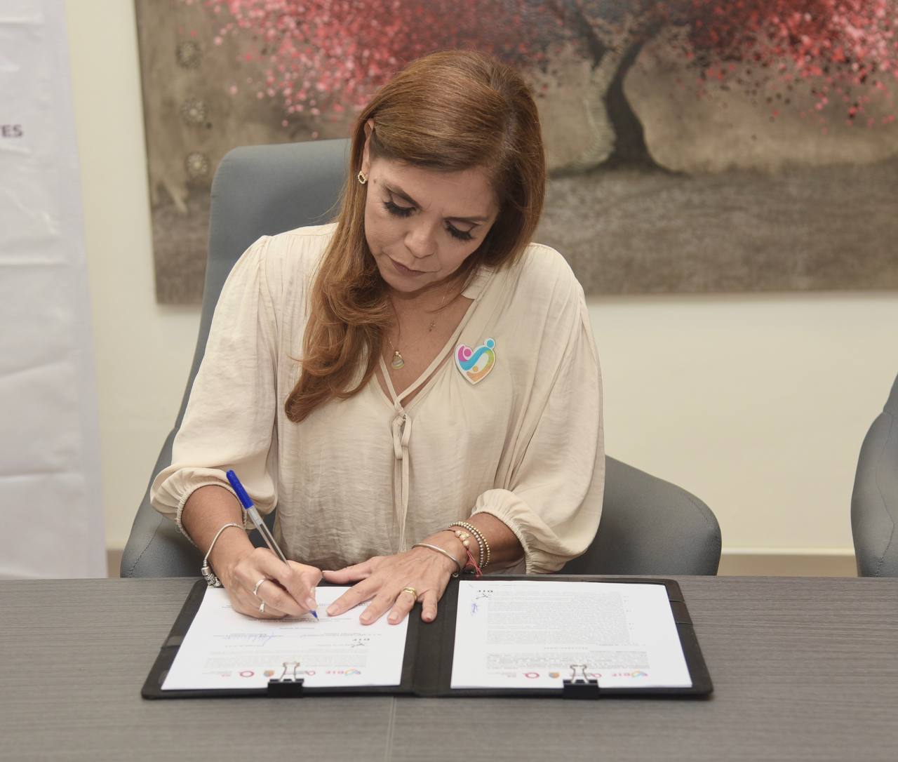 Verónica Lezama Espinosa signó como testigo de honor el convenio de colaboración con el Instituto de la Cultura y las Artes (ICA) para implementar actividades, talleres y cursos.