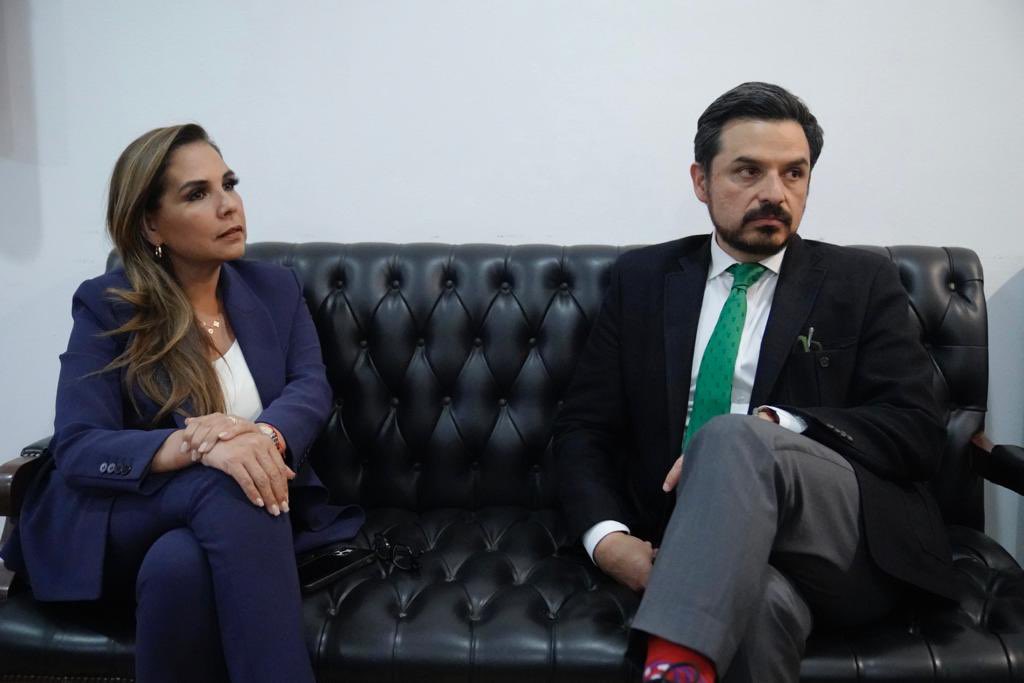 La gobernadora de Quintana Roo Mara Lezama Espinosa presentó ante el director general del Instituto Mexicano del Seguro Social (IMSS) Zoé Robledo