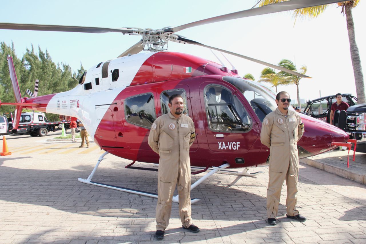 Con una inversión histórica de más de 2 mil millones de pesos la gobernadora Mara Lezama Espinosa entregó 689 unidades vehiculares, 507 chalecos balísticos y un helicóptero