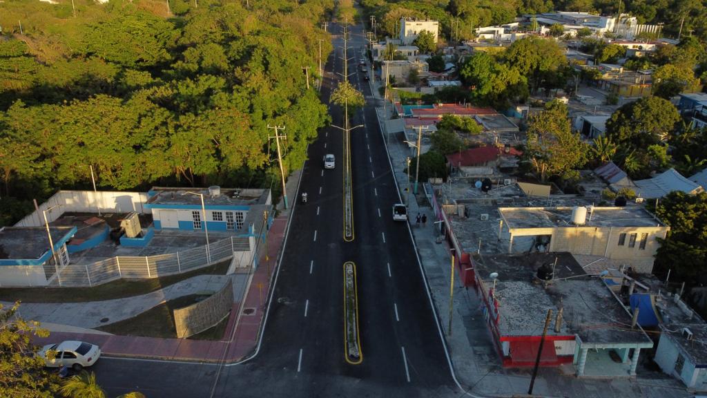 Atendiendo añejas demandas ciudadanas, el gobierno de Quintana Roo a través de la Secretaría de Obras Públicas