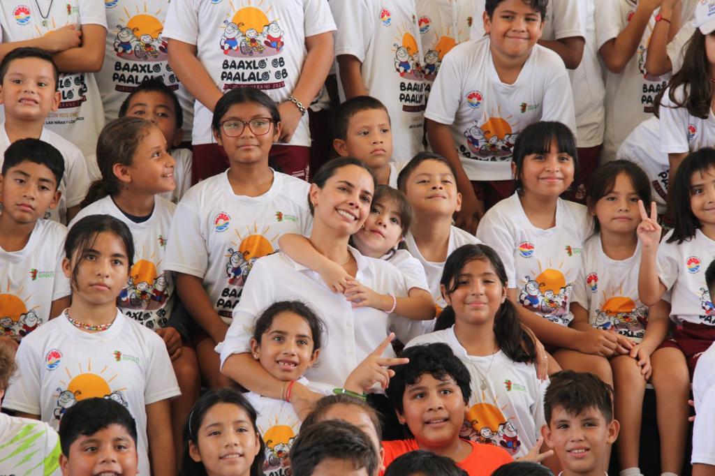 La Presidenta Municipal de Benito Juárez, Ana Paty Peralta, inauguró el tradicional curso de verano “Baaxlo’ob Paalalo’ob 2023”,