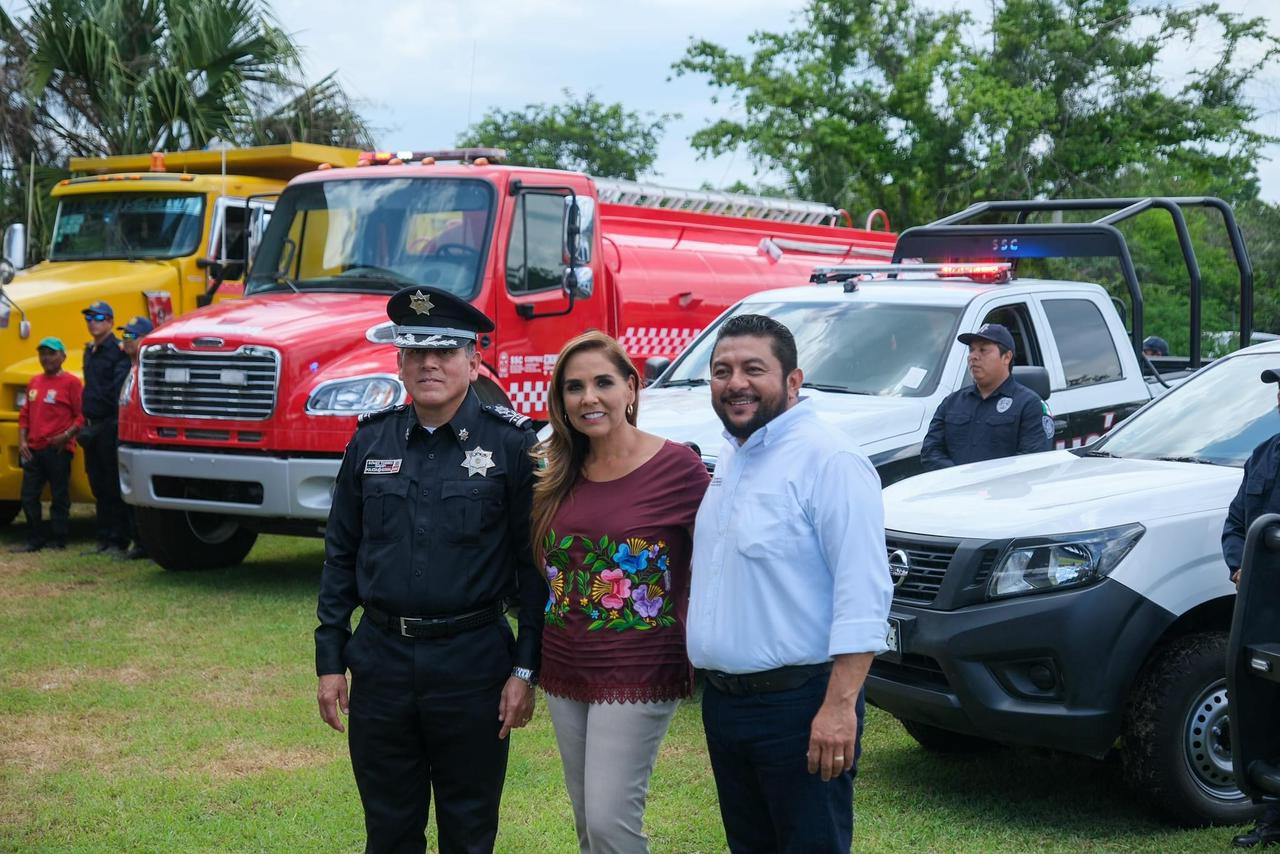 En gira de trabajo por Lázaro Cárdenas, la gobernadora Mara Lezama