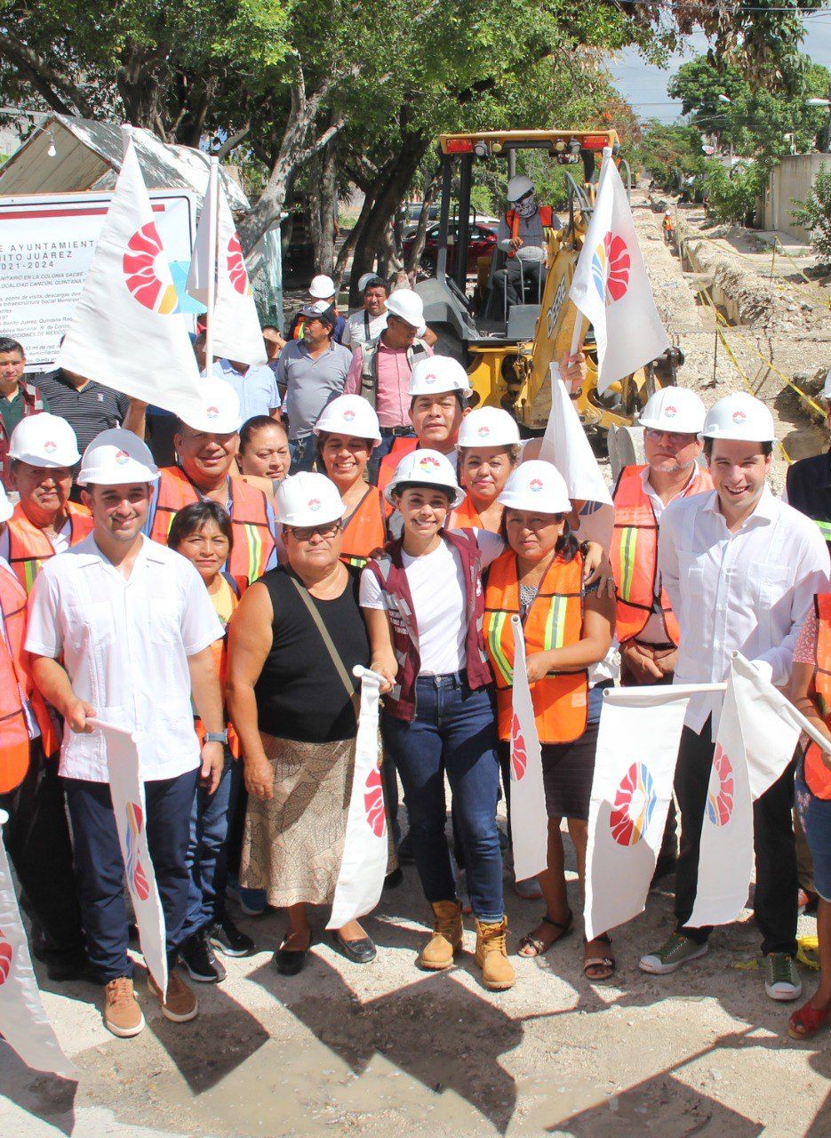 En un acto histórico de justicia social, la Presidenta Municipal, Ana Paty Peralta, encabezó el inicio de obras