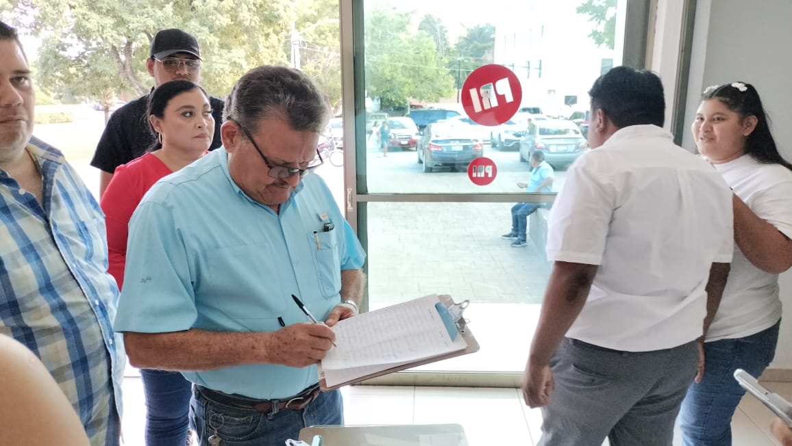 el Partido Revolucionario Institucional (PRI) presentó a los integrantes de su Comité Directivo en el municipio Benito Juárez, quedando encabezado por el regidor Jorge Rodríguez Méndez.