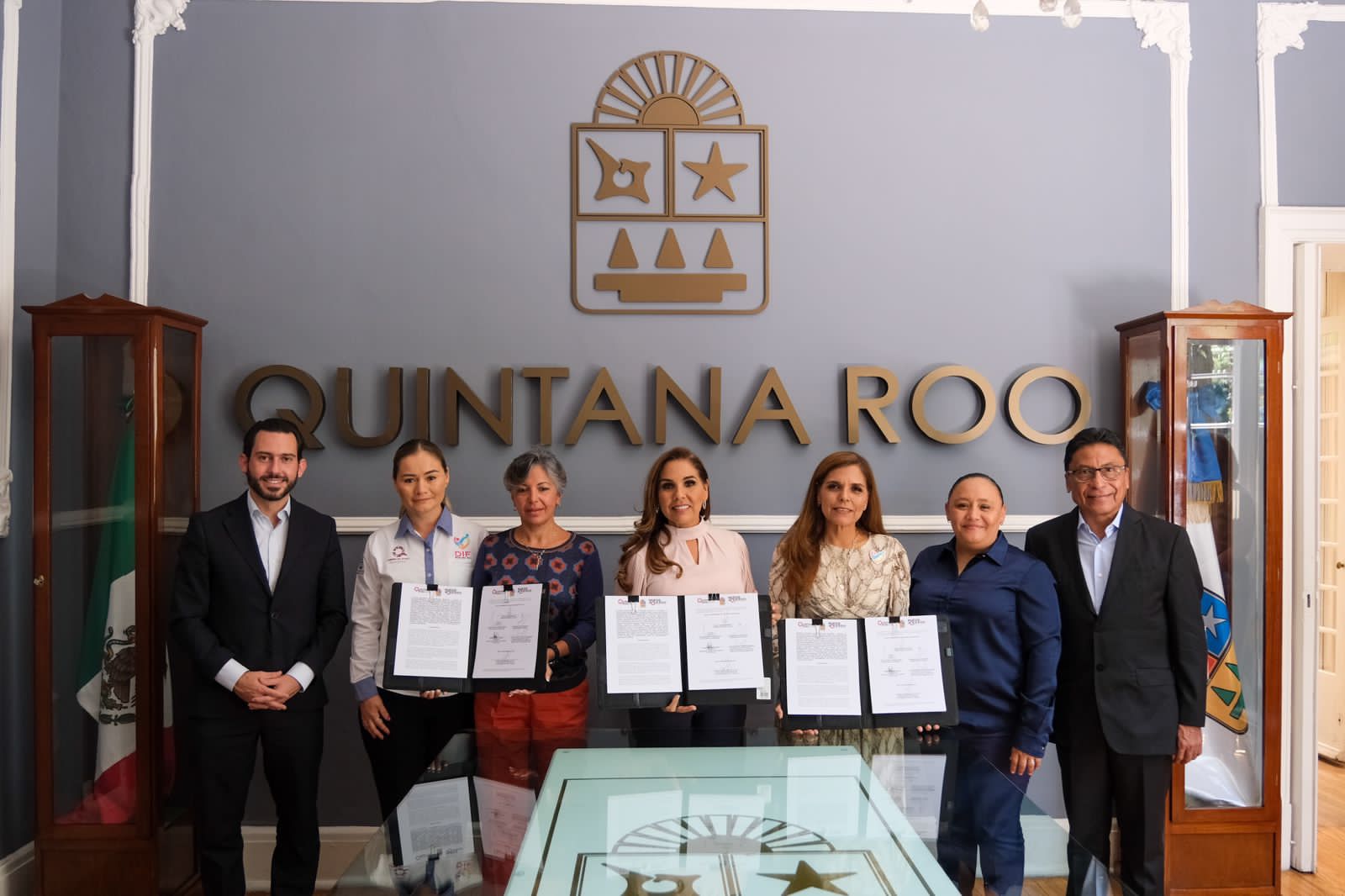 En el marco del Día Mundial de Turismo, la gobernadora Mara Lezama Espinosa firmó aquí un Acuerdo Solidario