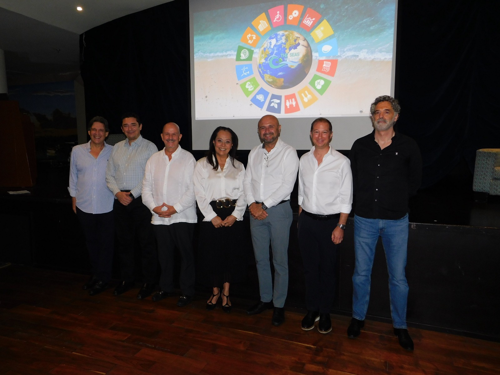 La Asociación de Hoteles de la Riviera Maya (AHRM) presentó al sector empresarial de Quintana Roo la iniciativa