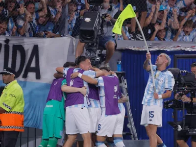 Racing Club venció 2-0 a Botafogo en Recopa Sudamericana